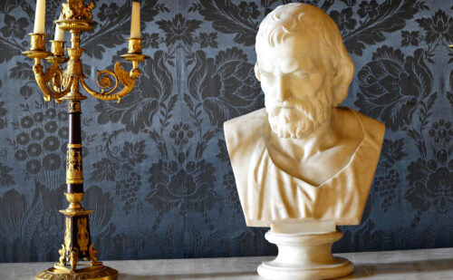 reggia di caserta stanza da letto di re francesco ii arredi candelabro stile impero busto scultura