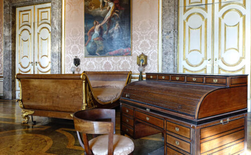 Reggia Di Caserta Stanza Di Ferdinando Iv E Maria Carolina Arredi Letto Impero Scrivania A Rullo, Reggia di Caserta Unofficial