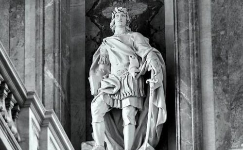 Scalone Statua 2 1 500x309, Palace of Caserta Unofficial