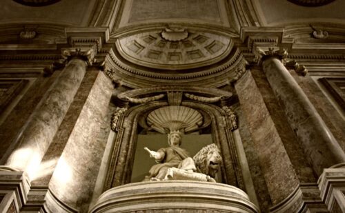 Scalone Statua 3 1 500x309, Palace of Caserta Unofficial