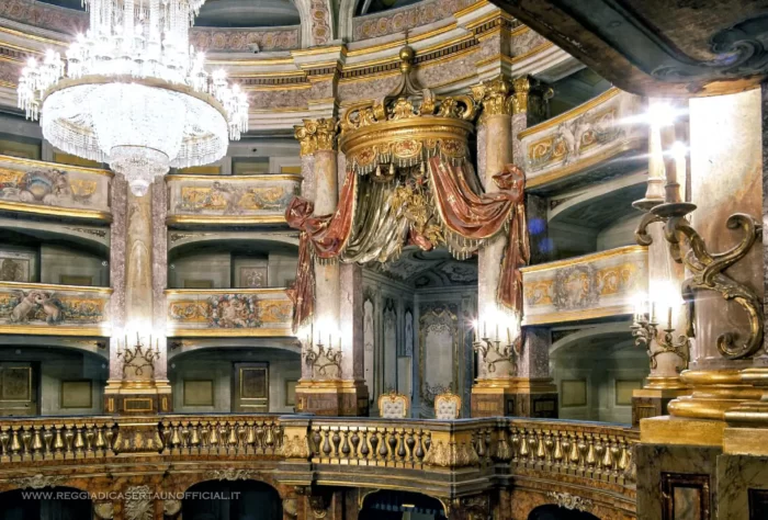 teatro di corte della Reggia di Caserta - palco reale prima del restauro