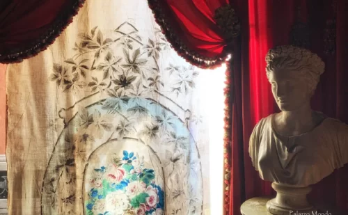 tenda finestra busto statua scultura stanza da letto - Palazzo Mondo a Capodrise Provincia di Caserta