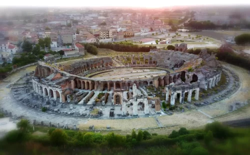 L'anfiteatro dei Gladiatori dell'antica citt&agrave; di Capua