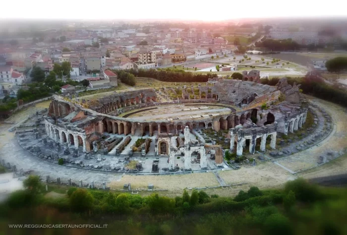 L'anfiteatro dei Gladiatori dell'antica città di Capua